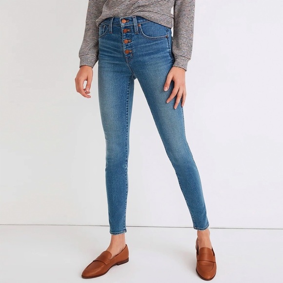 NWT - Madewell - Petite 10" High-Rise Skinny Jeans in Dewitt Wash: Button-Front - Picture 2 of 12